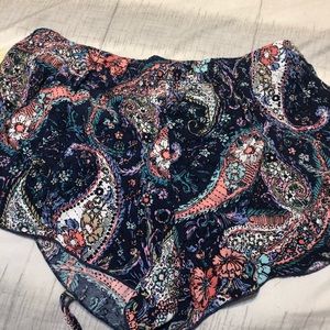 Floral Me to We Shorts